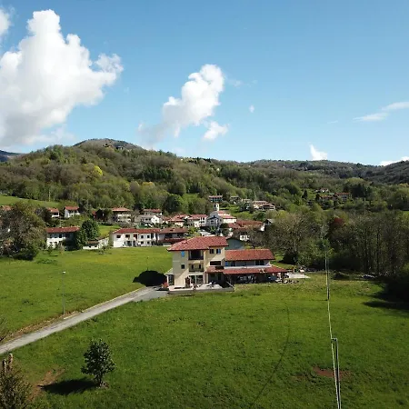 Alojamento de Acomodação e Pequeno-almoço Hotellerie Valle Sacra 3*